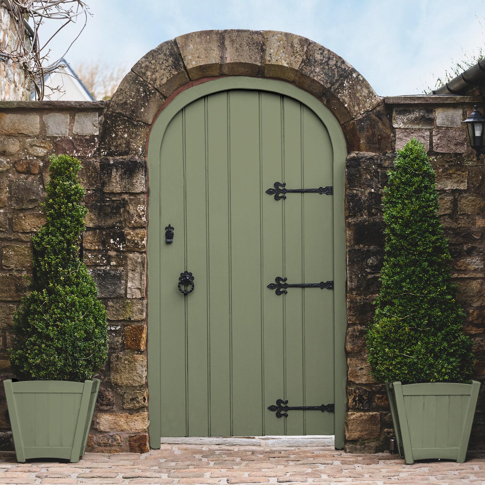 Sage Paint - 119910_GATE_AND_POTS.jpg