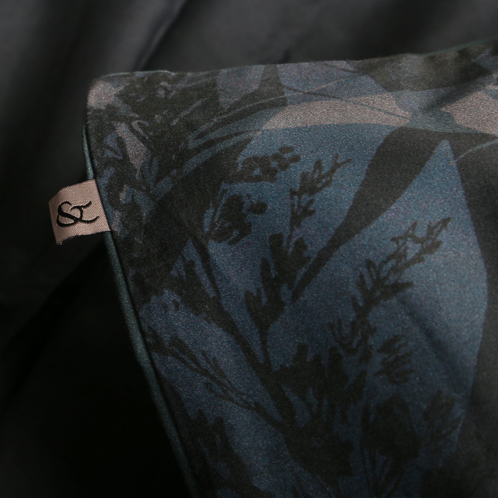 Restore Midnight Duvet Cover Set Restore Midnight Duvet Cover Set