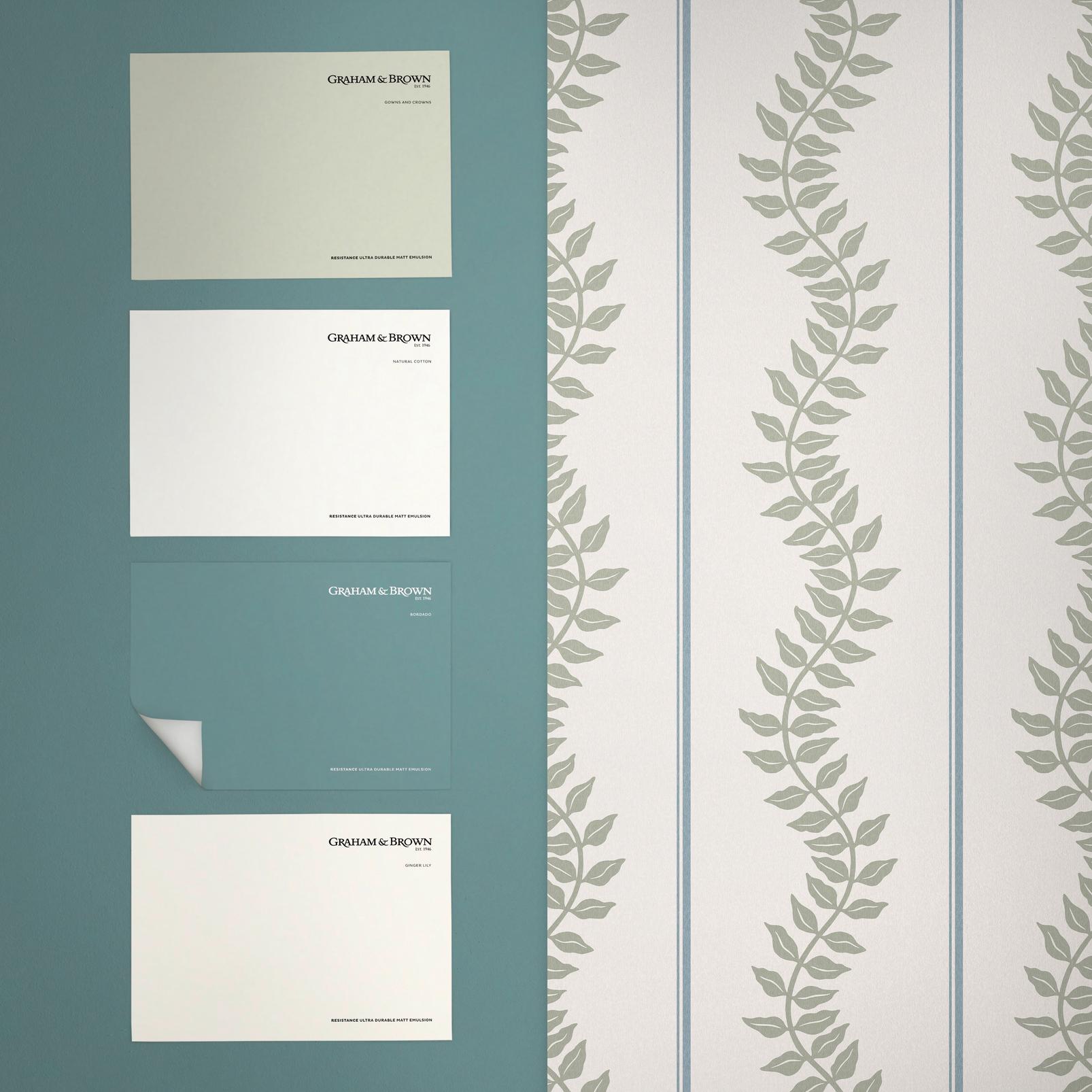 Laurel Leaf Stripe Sky & Green Wallpaper