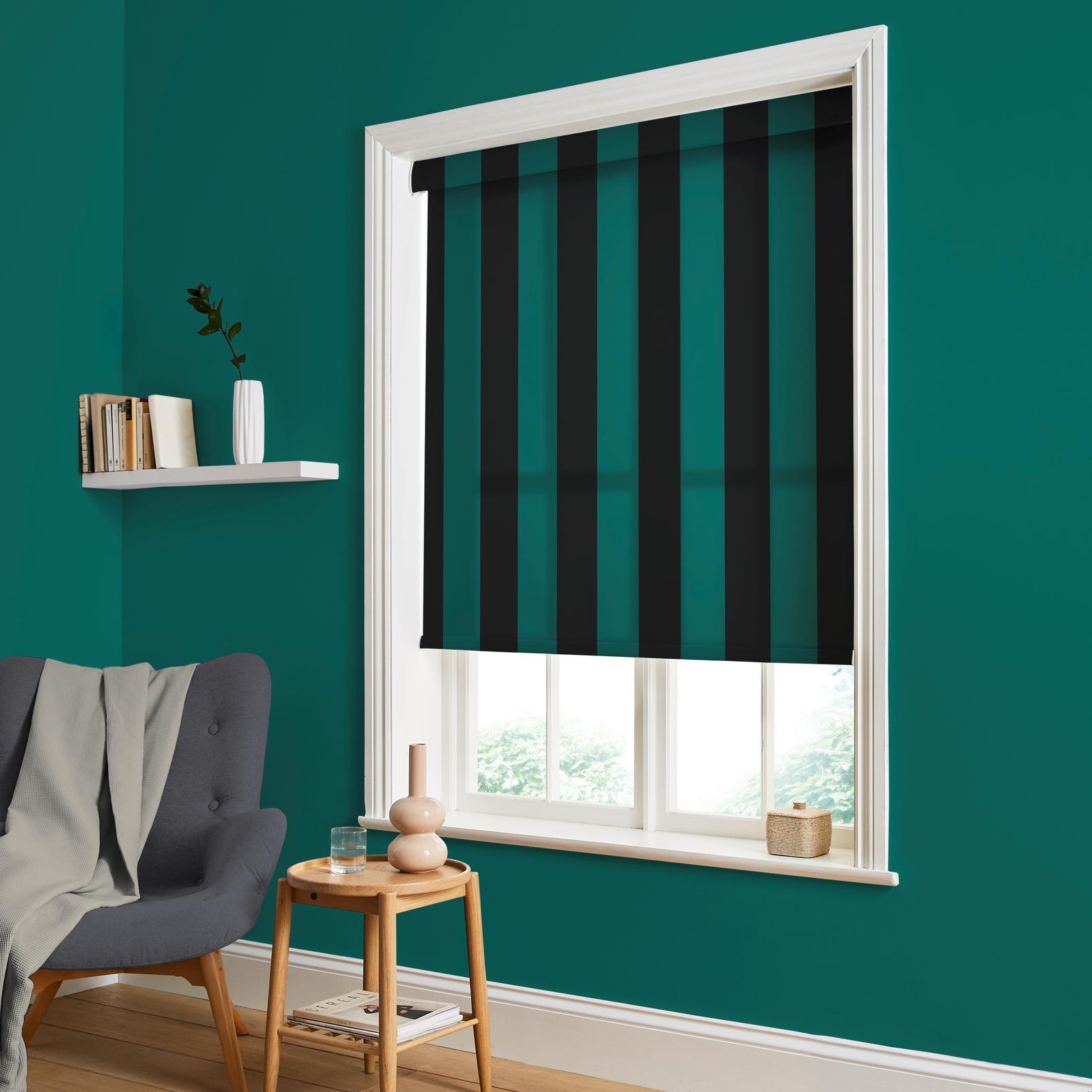 Équilibre Stripe Navy Roller Blind Équilibre Stripe Navy Roller Blind