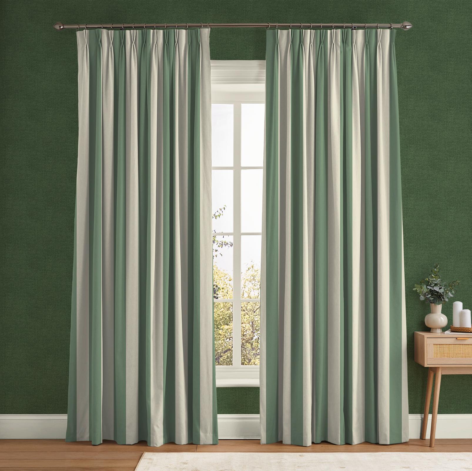 Équilibre Stripe Green Curtain