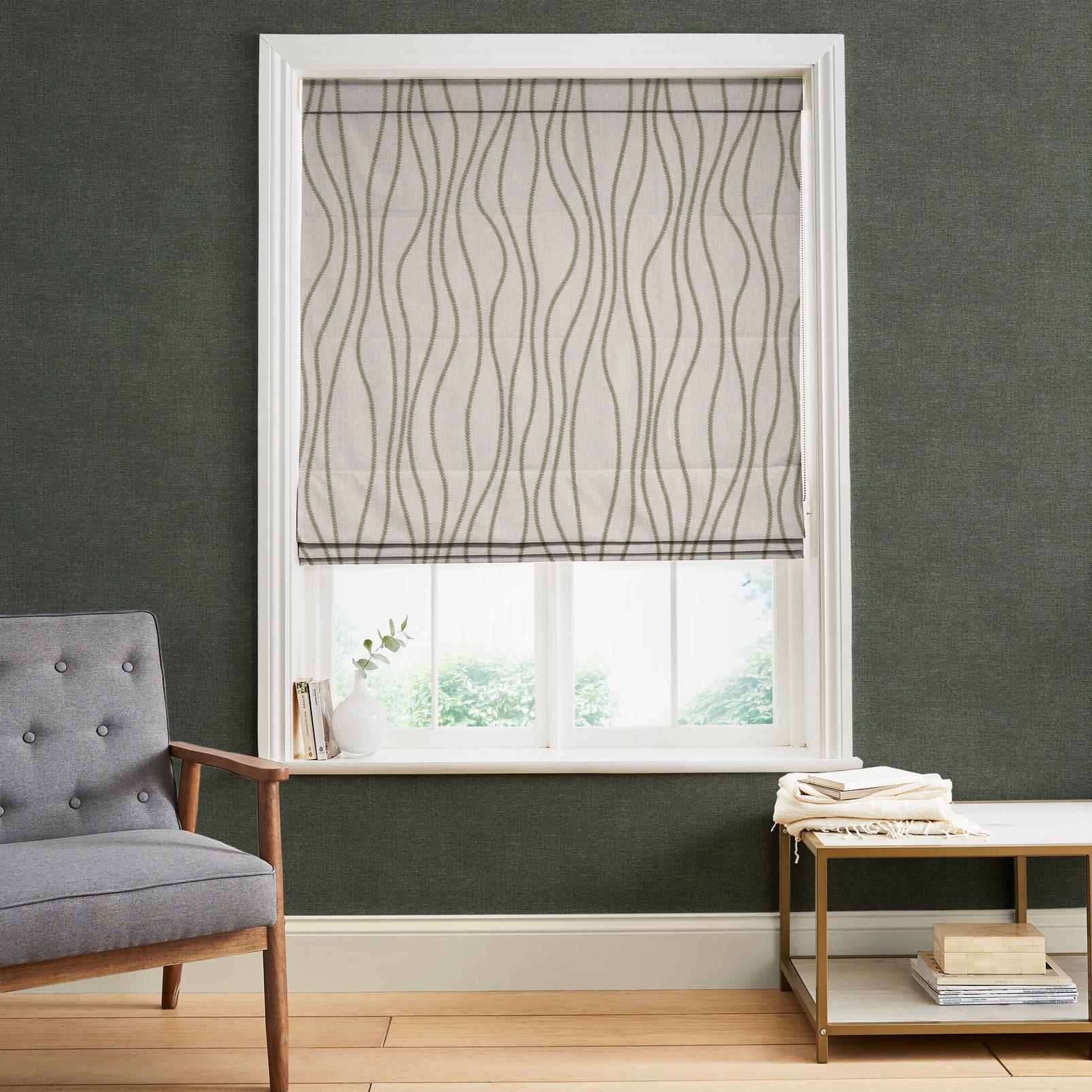 Amara Moss Roman Blind Amara Moss Roman Blind