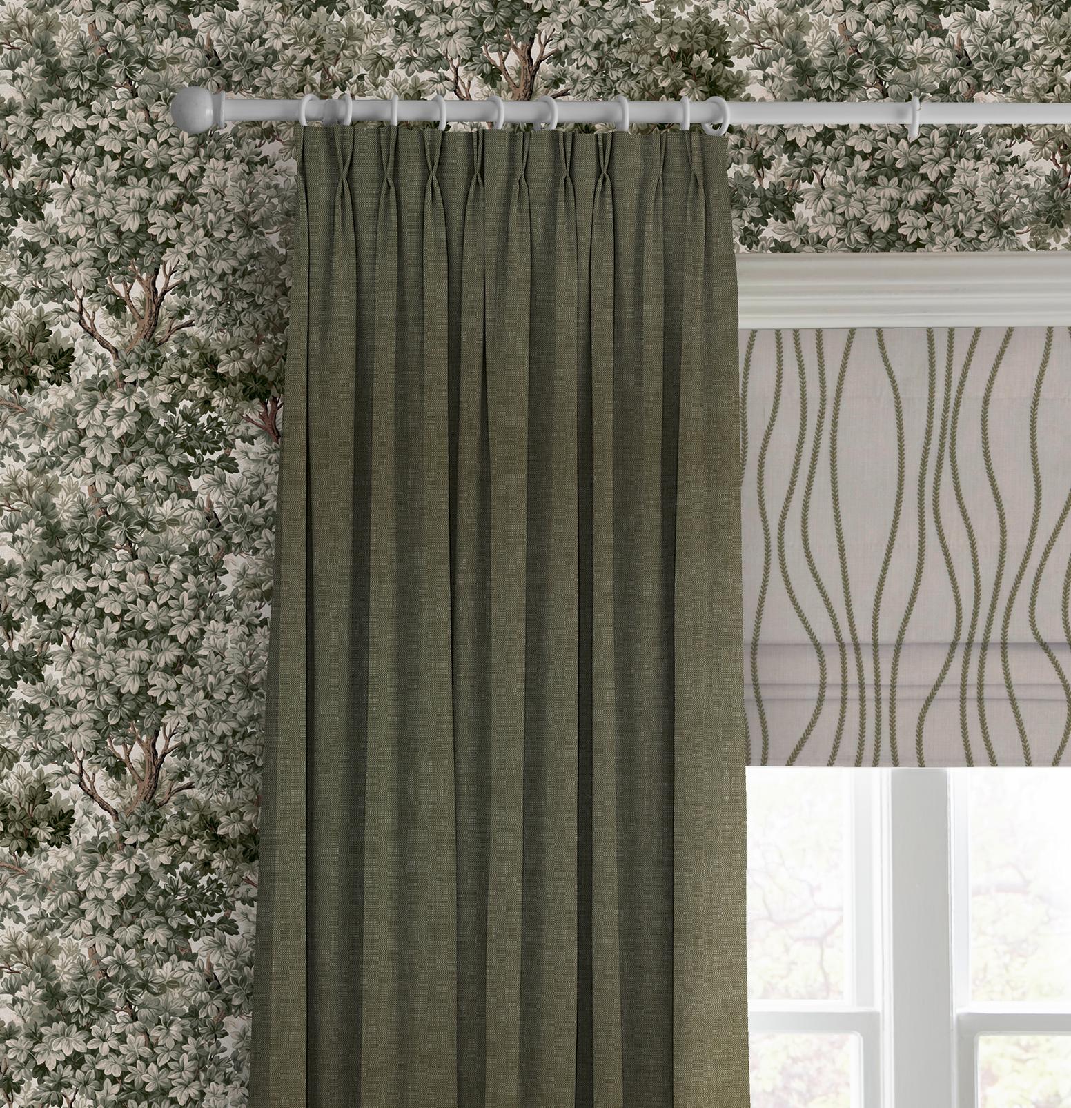 Amara Moss Roman Blind Amara Moss Roman Blind