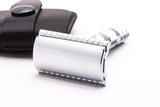 Merkur Travel DE Safety Razor w/ Travel Case | Closed Comb