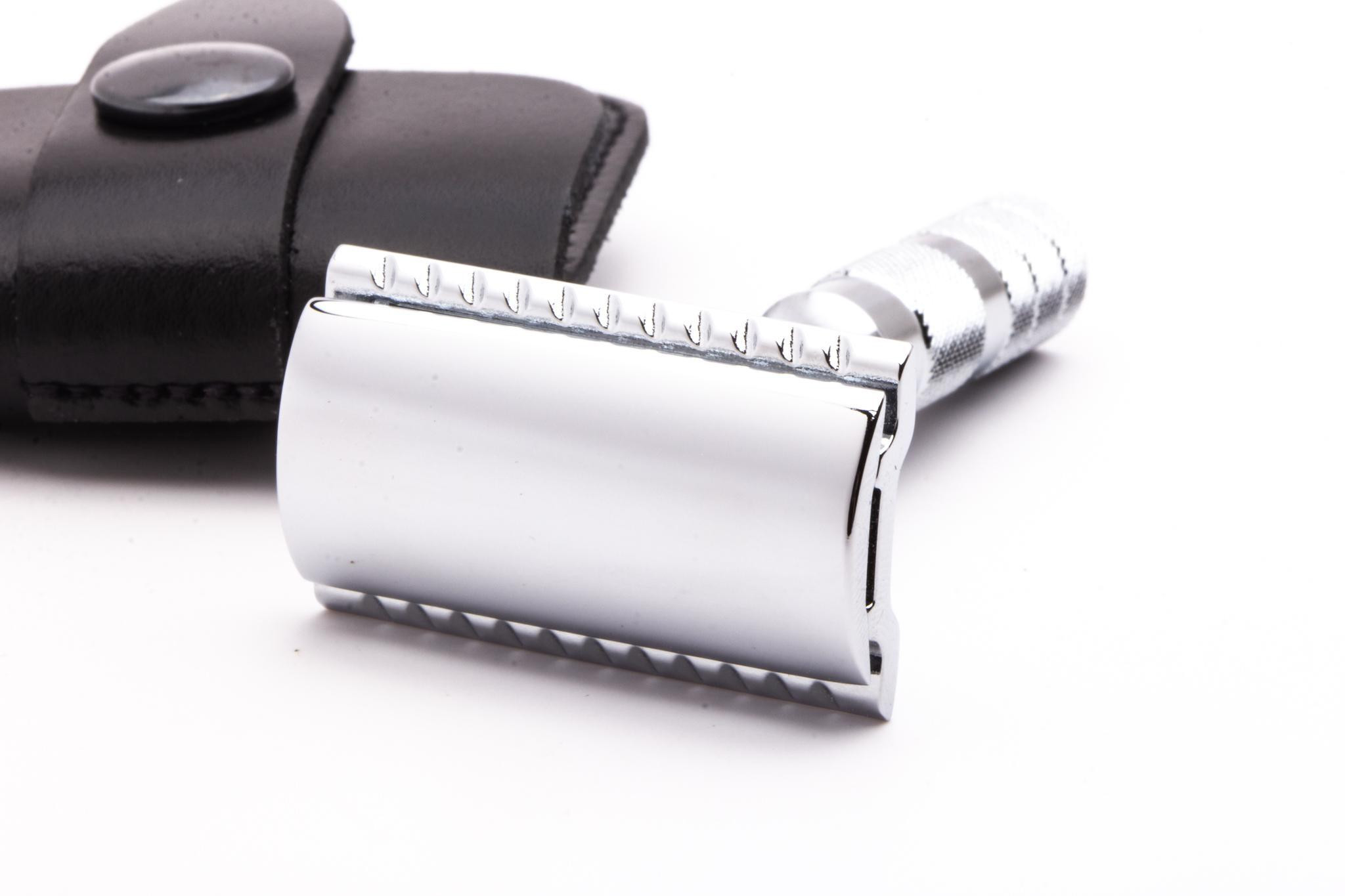 Merkur Travel DE Safety Razor w/ Travel Case | Closed Comb - Razor