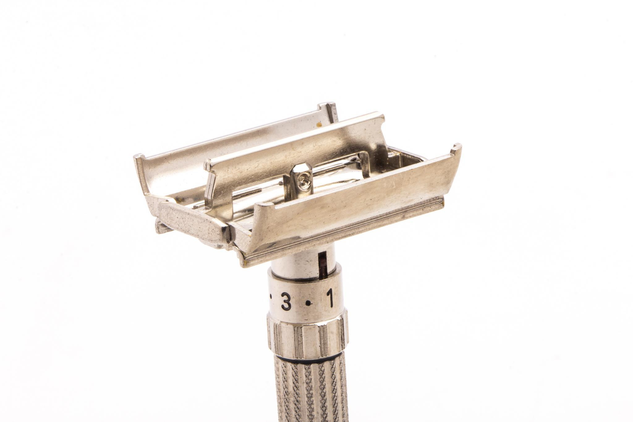 1960 F2 Gillette Fatboy Adjustable Double Edge Safety Razor
