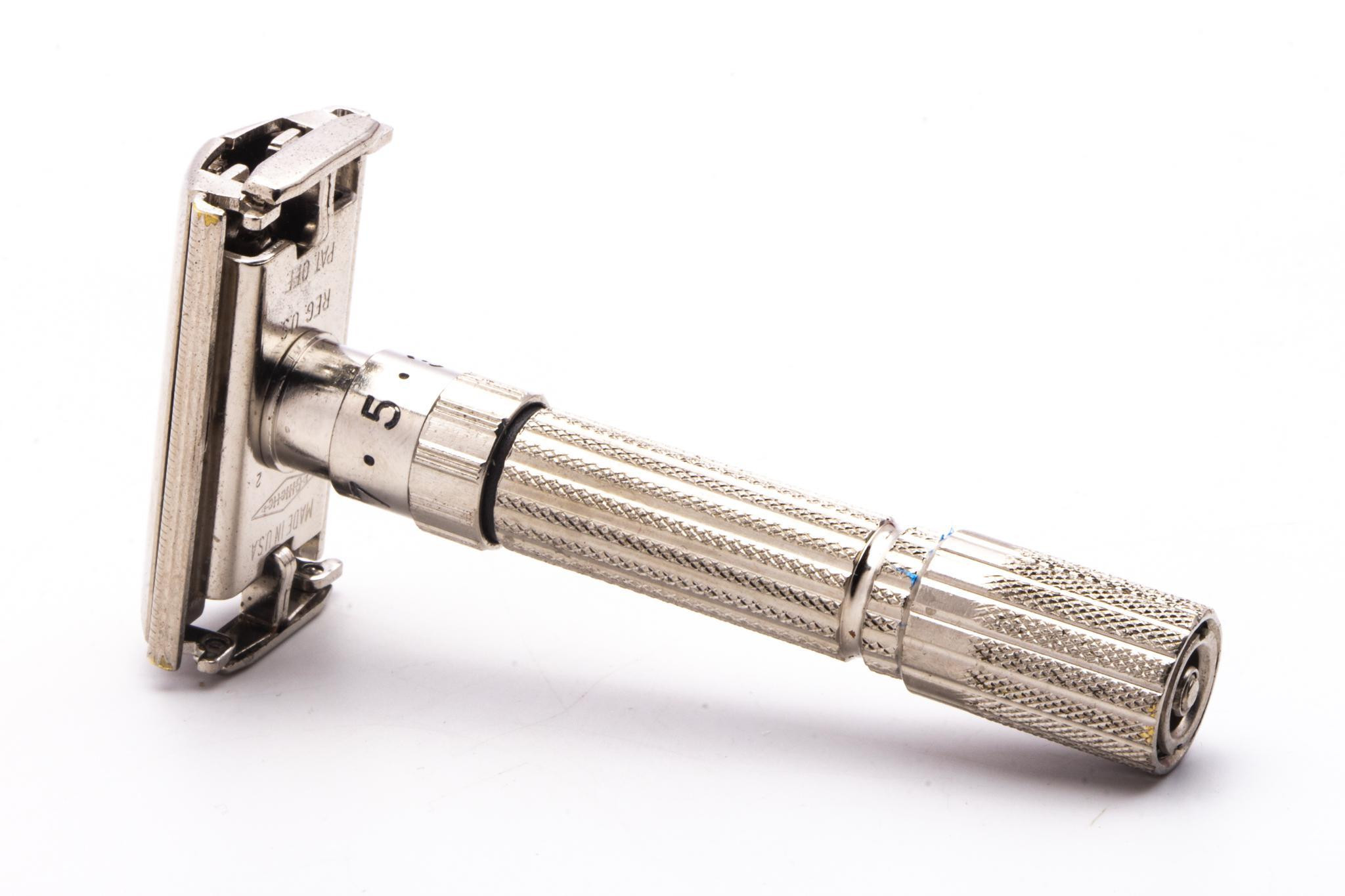 1960 F2 Gillette Fatboy Adjustable Double Edge Safety Razor