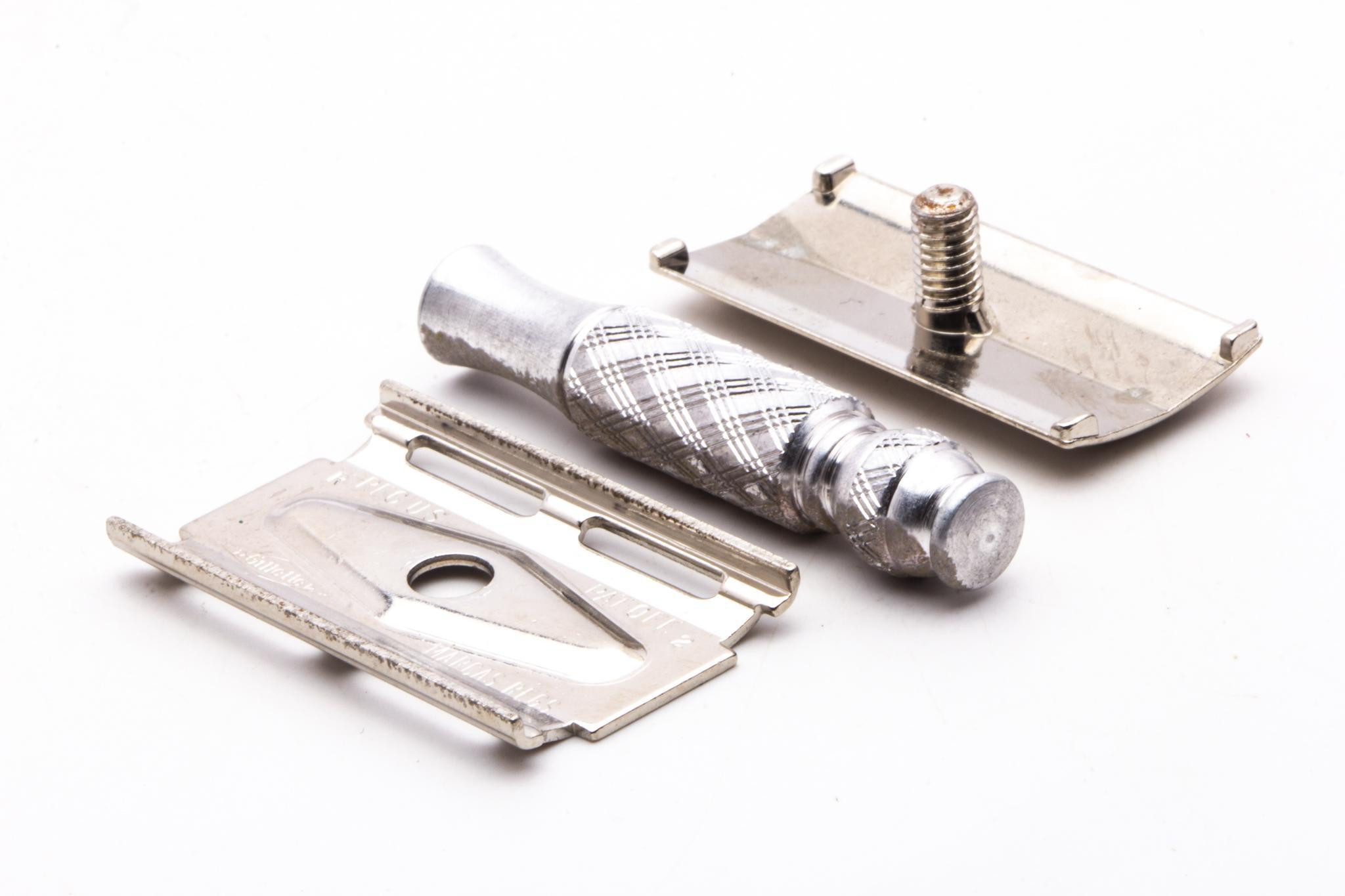 【年代物】Gillette スーパーステンレス　片刃　11枚入り×15箱セット Vtg 15 Gillette Safety Razor Super Blue Blades in Dispenser Unused