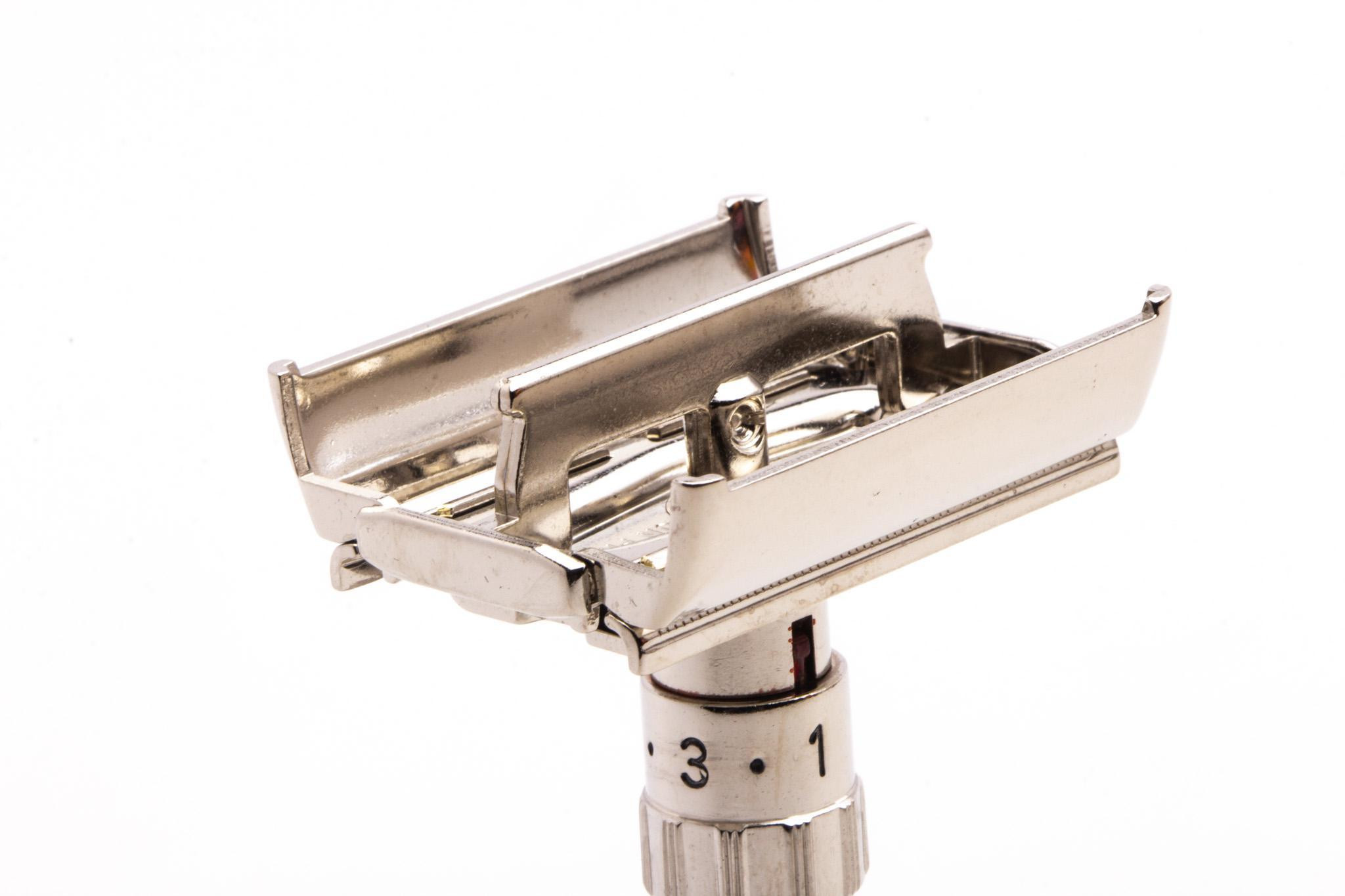 1960 F1 Gillette Fatboy Adjustable TTO Double Edge Safety Razor