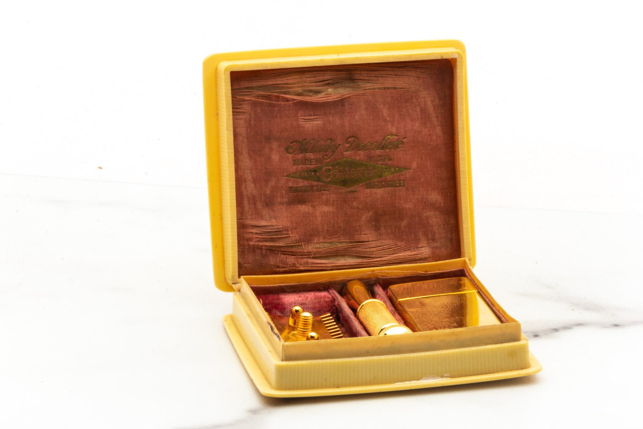 1917 Gillette Milady Décolleté DE Safety Razor Set in Ivory Case