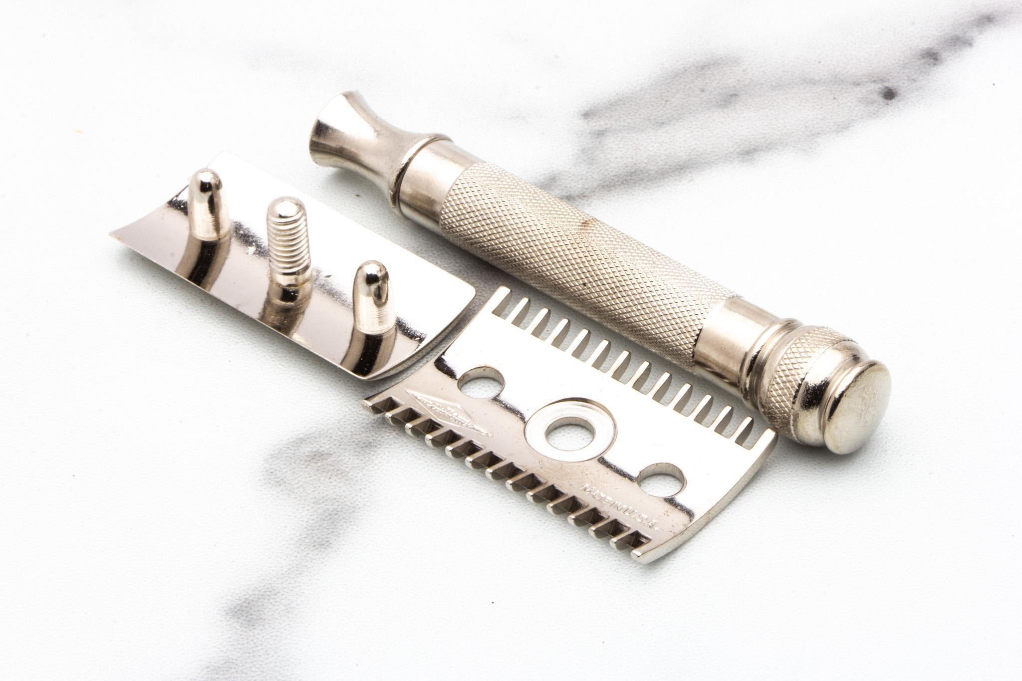 1920's Gillette Ball End Old Type Safety Razor Set With Case