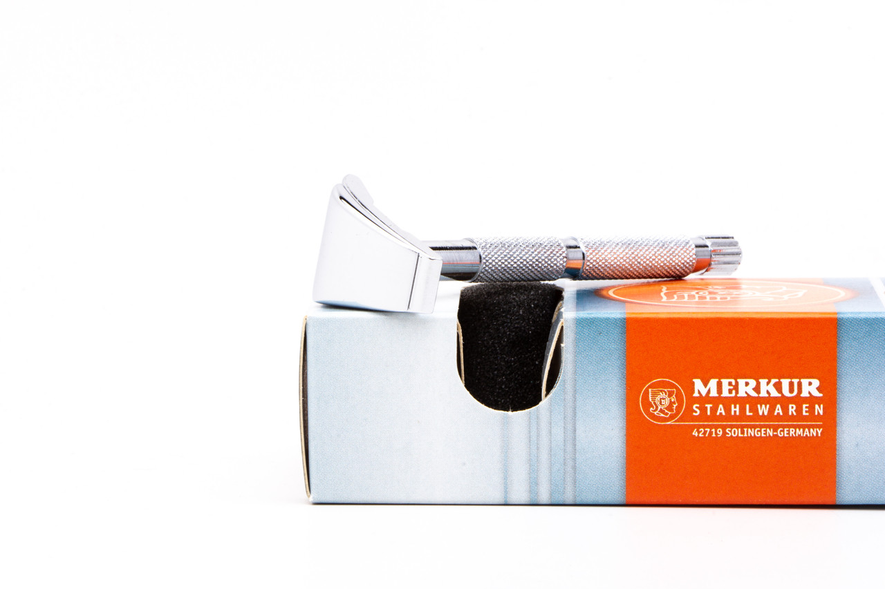 Merkur 907 Detail | Moustache Mustache | Razor Emporium - Razor