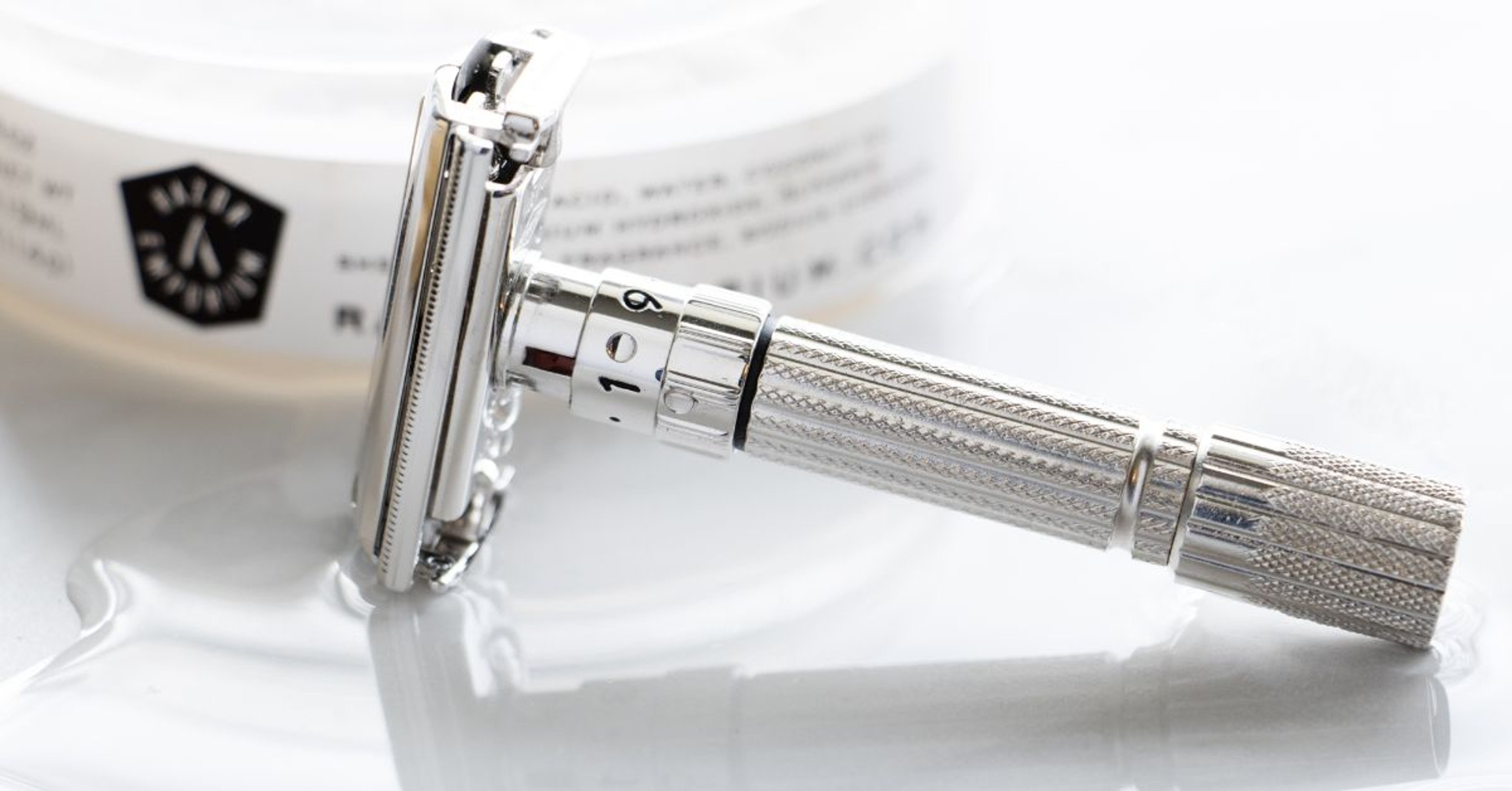 A Look at What Makes Vintage Safety Razors So Popular