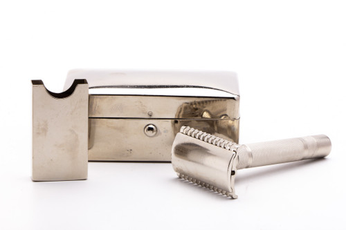 1930's Gillette NEW Long Comb Common Bar Razor Set  | Metal Case & Blade Bank