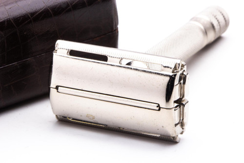 1940's Gillette TTO Milord Safety Razor Set w/ Case & Blades  | Original Condition