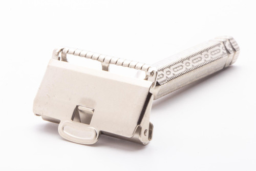 Treet Single Edge Safety Razor With Chainlink Handle | Factory Nickel Revamp