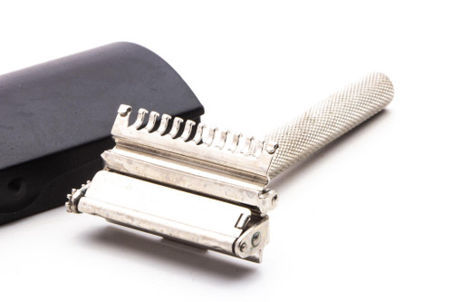 1930's Valet Auto-Strop Razor Set With Case & Blades | Original Condition