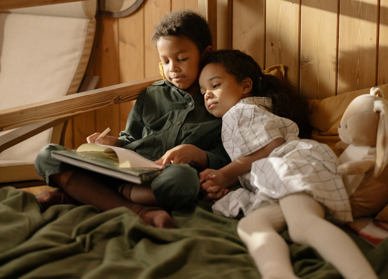 Maximizing Space in Small Kids' Bedrooms with Multifunctional Furniture