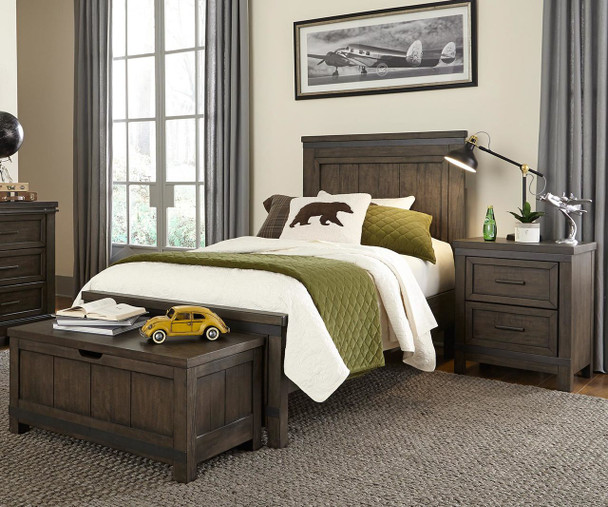 Thornwood Hills Panel Bed Full Size