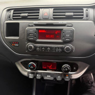 Pre-Facelift Radio