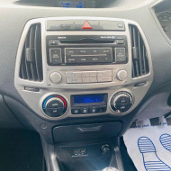 Radio With Auto A/C