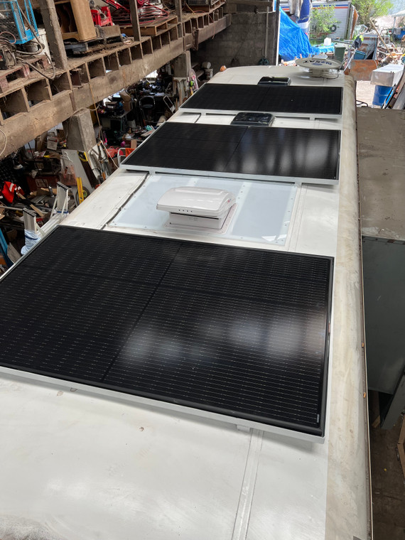 The Adventurer 600watt Solar Page Supply and Fit