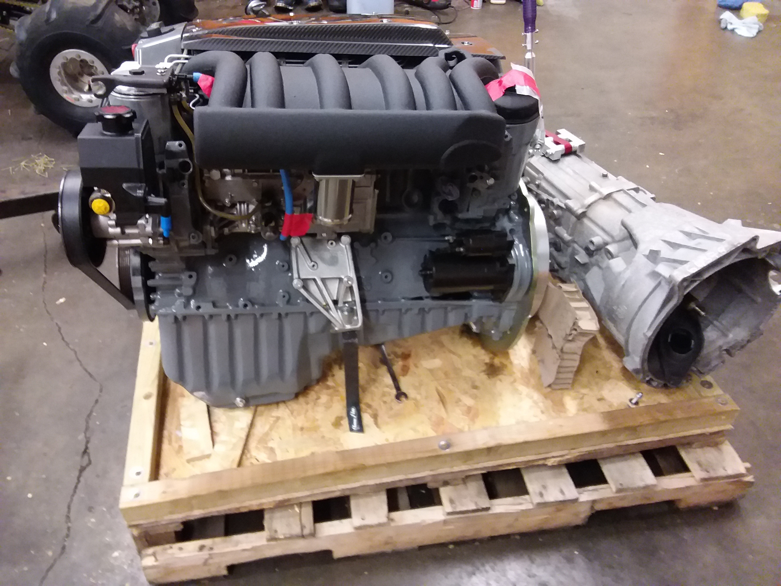 Mercedes OM606 HighPerformance Turbo Diesel Engine & 6Speed