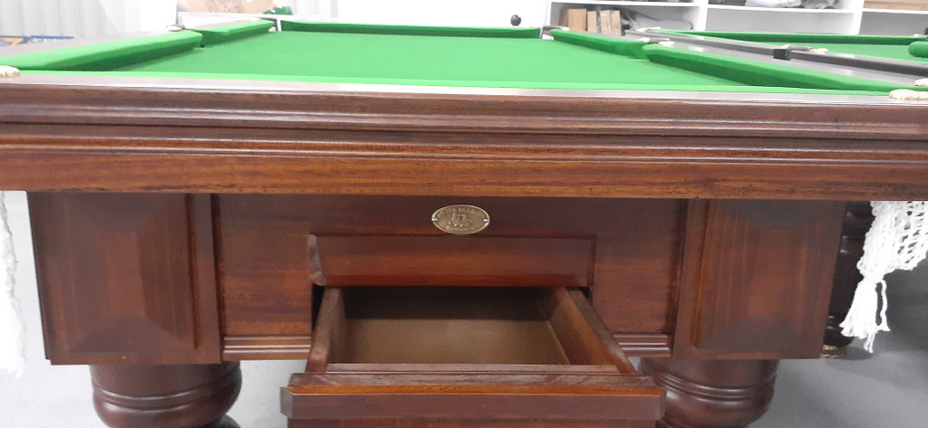 7ft King George Walnut Pool Table