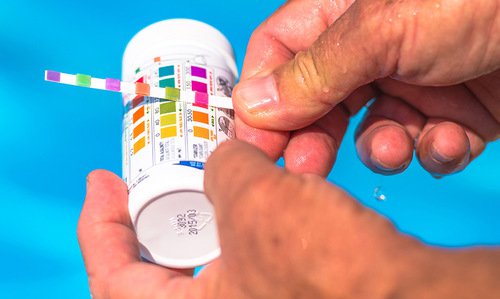 Testing your pool water | Gold Coast | Brisbane | Captain Nemo's Pool & Spa Supplies