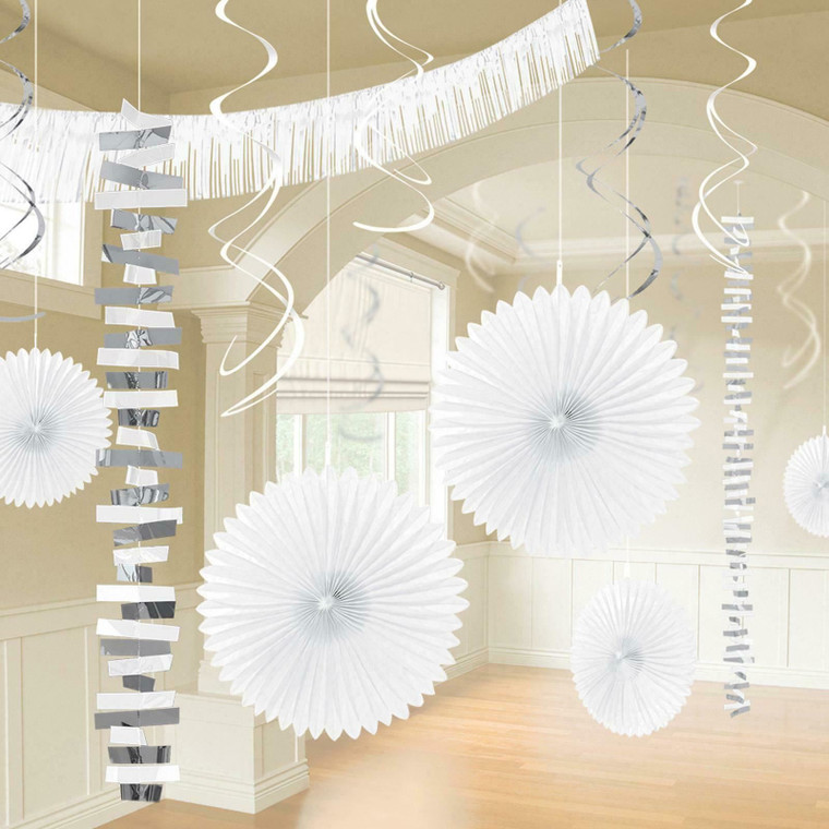 18 Piece White Decoration Pack 