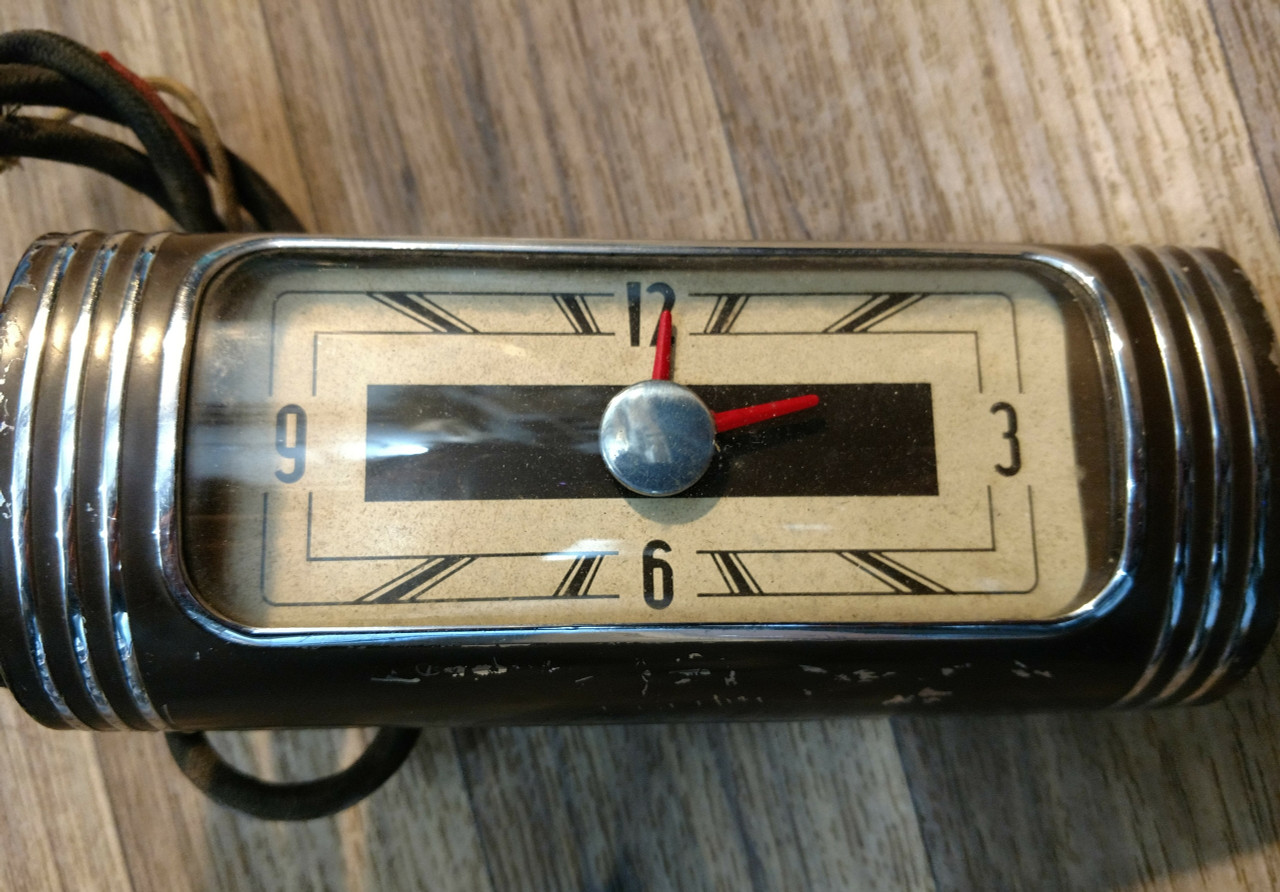 1938 Oldsmobile Clock Excellent Reconditioned. Classic Car clocks