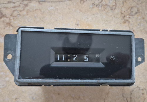 1975-1976 Buick GM flip clock