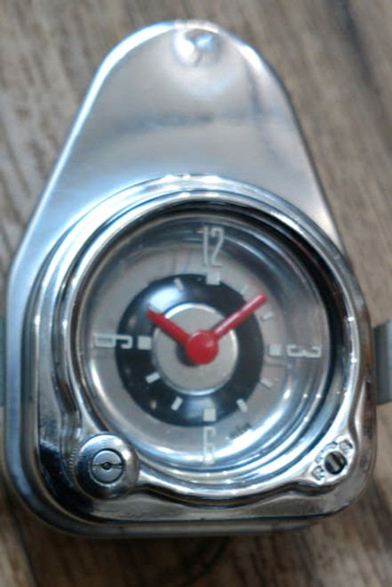 1951 Ford Clock Custom, Deluxe wind-up
