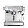 La elección del barista para el espresso casero.
En el corazón de esta cafetera se encuentra el sistema de calentamiento con dos calentadores. El calentador para la extracción del espresso cuenta con control de temperatura PID, y el calentador independiente suministra un flujo de vapor potente al instante. Gracias a ello, podrás preparar café a la temperatura adecuada para obtener un sabor óptimo y, al mismo tiempo, espumar la leche.