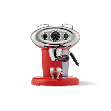 Del estilo refinado y elegante del arquitecto y diseñador Luca Trazi surge la Iperespresso X7.1. Disfruta del exclusivo sabor de la experiencia de Iperespresso, nuestra manera de llevar el mejor café a tu hogar, con esta máquina de inspiración retro. Gracias al espumador de leche y su exclusivo portafiltros, la X7.1 es perfecta para los amantes del café y del cappuccino; también para quienes quieren emular a los baristas profesionales.