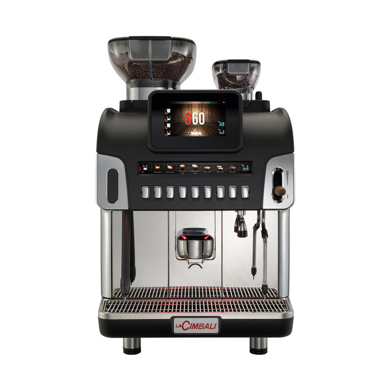 La S60 está concebida para lugares donde se necesite una máquina de café de gran rendimiento que pueda garantizar hasta 260 tazas de espresso por hora y 600 tazas al día, unos valores sin precedentes en las máquinas totalmente automáticas. La máquina garantiza continuidad en el trabajo incluso en horas punta, además de un producto de gran calidad, gracias al grupo de café metálico precalentado de alto rendimiento y a los sensores de última tecnología que controlan la fase de infusión y servicio.