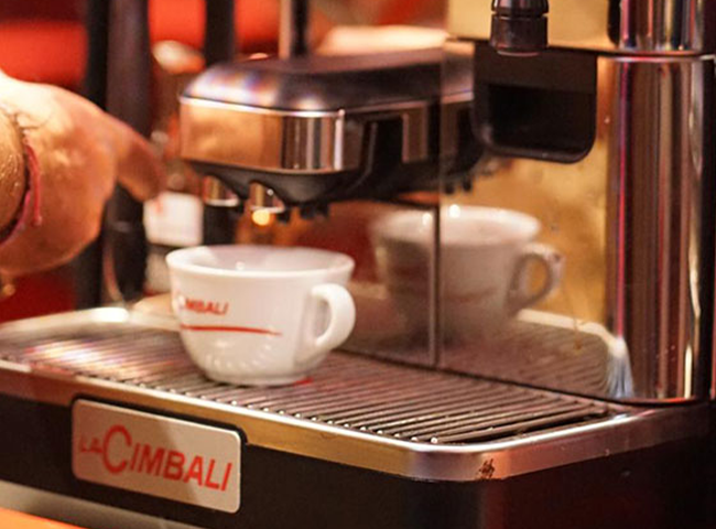 calidad en una taza de cafe