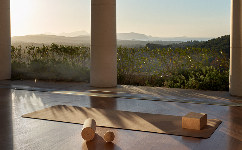 Designer Cream Yoga Mat with Strap and Bag - Aman Essentials