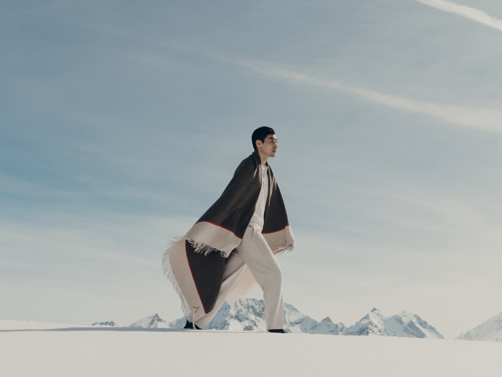 Luxury Cashmere Blanket – Camel Cashmere – Aman Signature