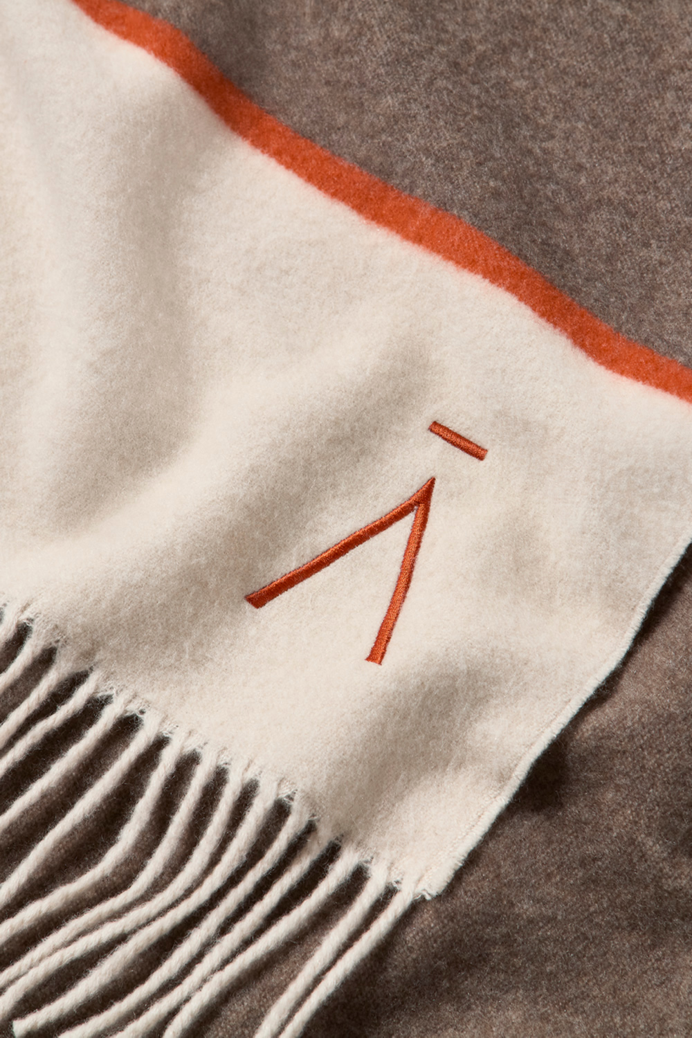 Luxury Cashmere Blanket – Brown Cashmere – Aman Signature