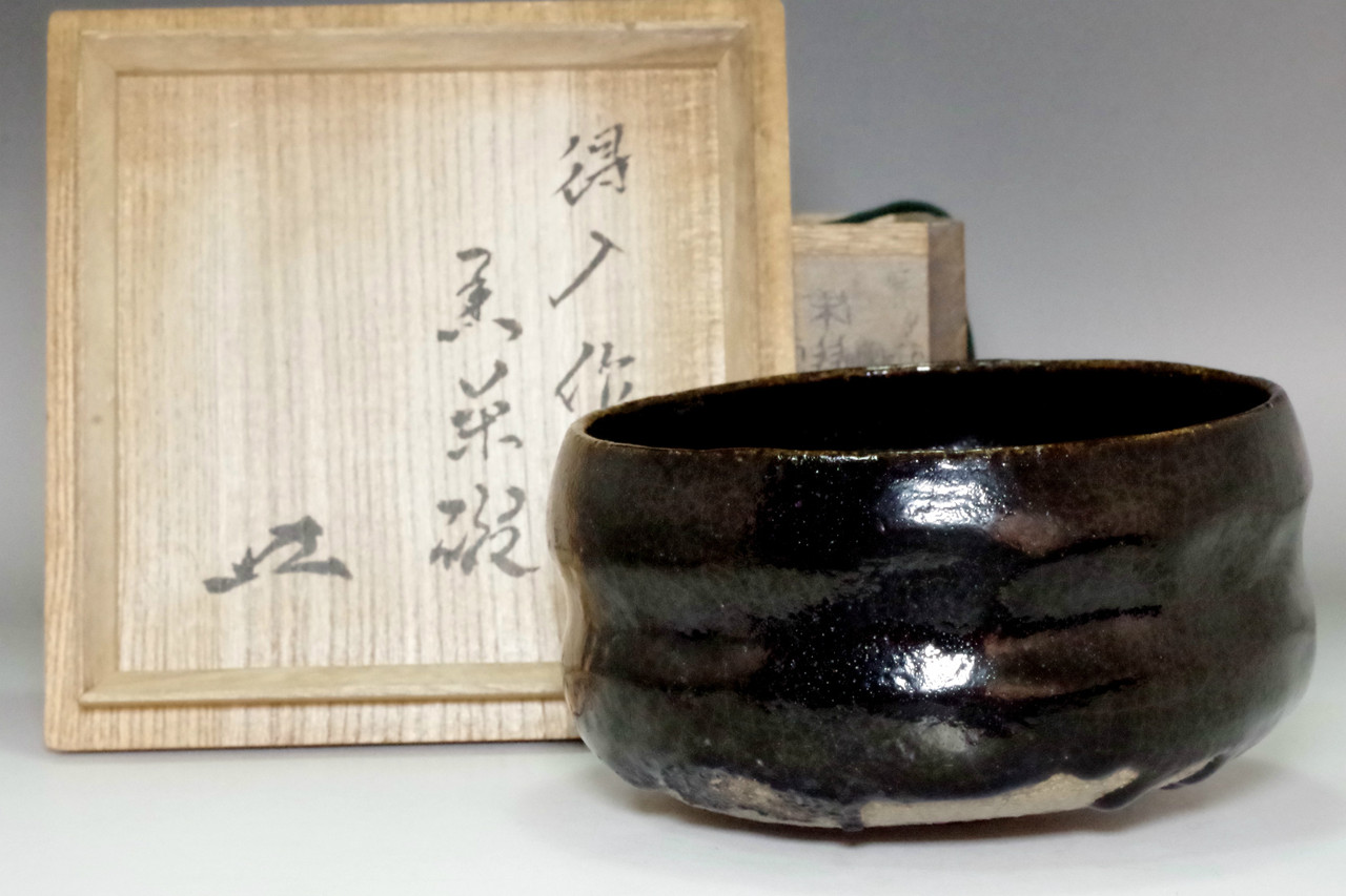 8th Raku Tokunyu (1745-1774) Kuro-raku tea bowl #4589 - Antique