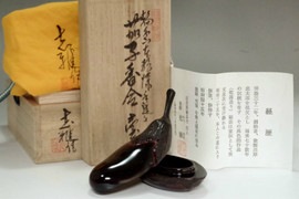 sale: Japanese lacquered incense case in Wajima ware 