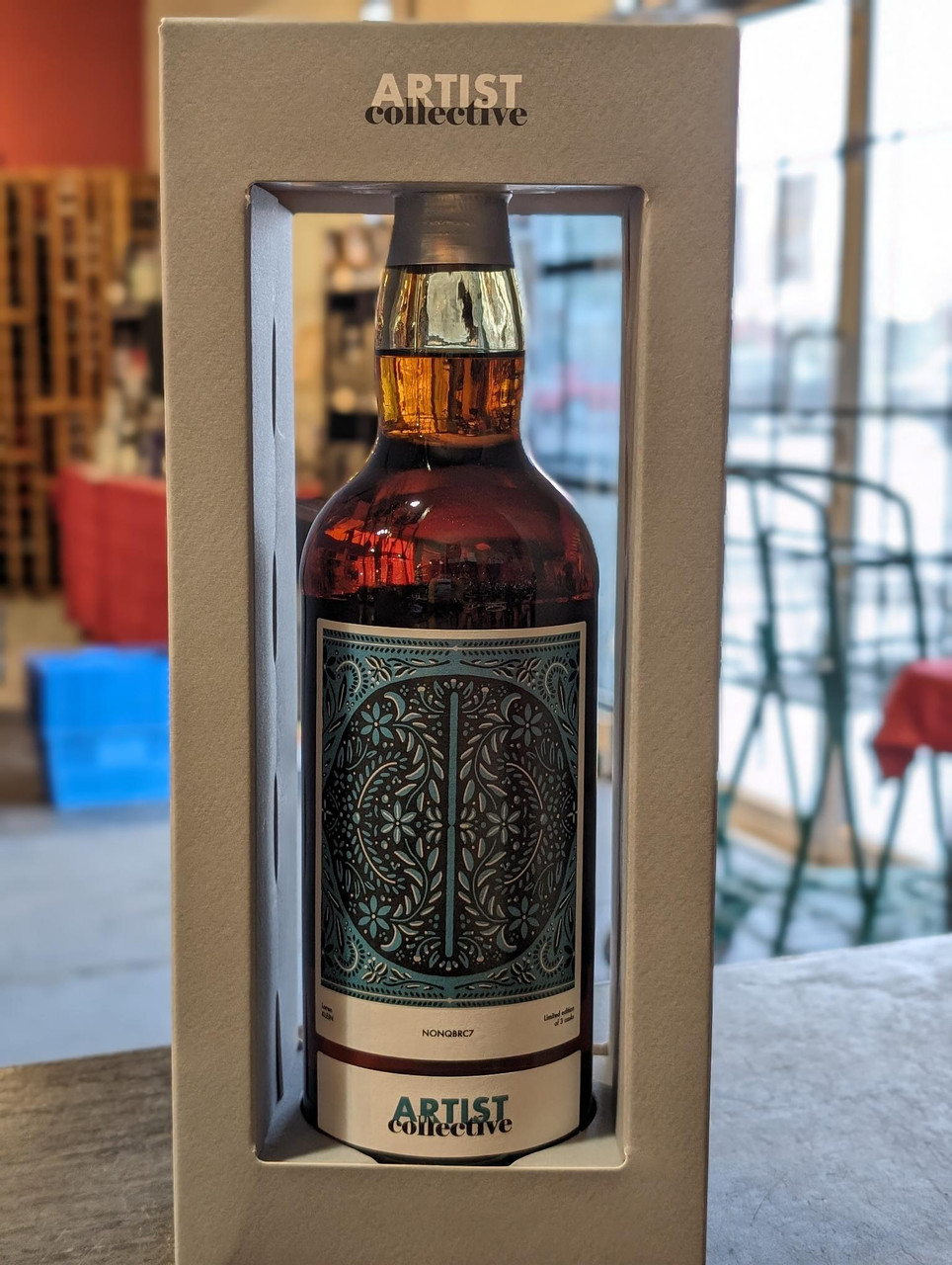 CAOL ILA 10 YO LMDW ARTIST COLLECTIVE 700 ML - Keg n Cork Liquor