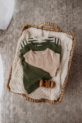 SNUGGLE HUNNY KIDS - OLIVE LONG SLEEVE BODYSUIT