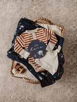 SNUGGLE HUNNY KIDS BABY JERSEY WRAP & BEANIE SET - MILKY WAY