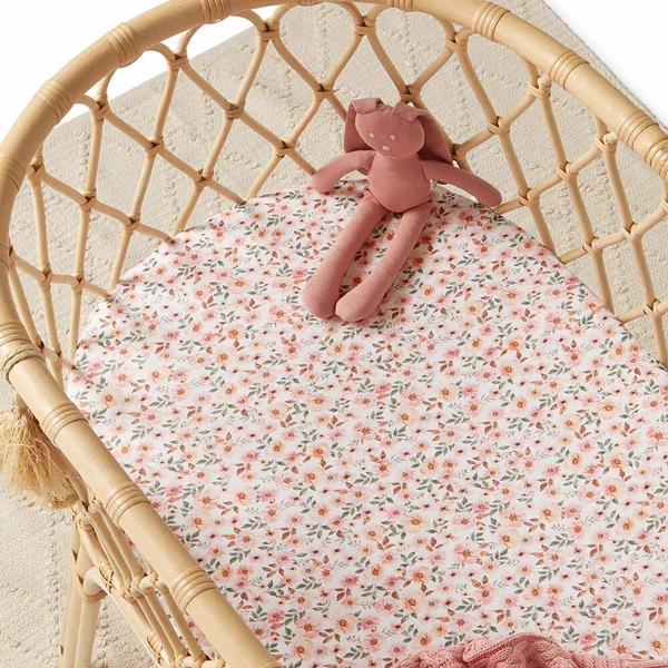 SNUGGLE HUNNY KIDS SPRING FLORAL BASSINET SHEET / CHANGE PAD COVER