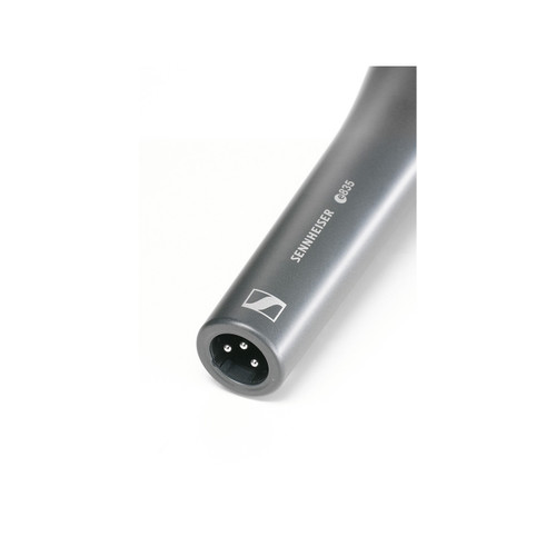E 835