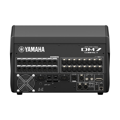 Yamaha DM7C baksida/anslutningspanel