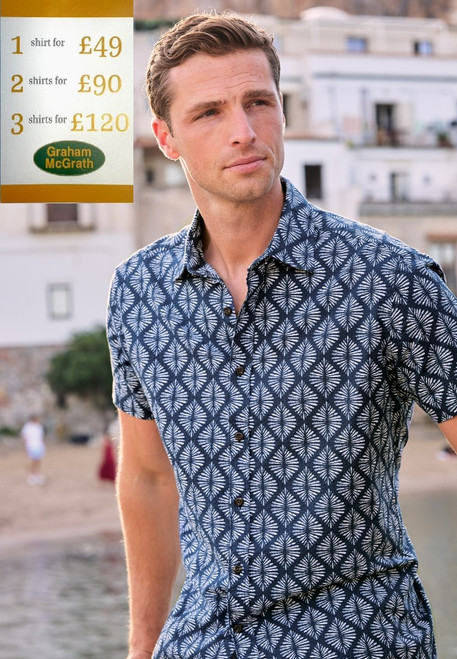 Brook Taverner - Regular Fit Navy Geometric Print Seersucker Short Sleeve Shirt