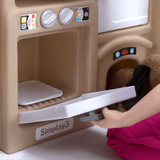 Simplay3 Garden View Kitchen realistic oven. 